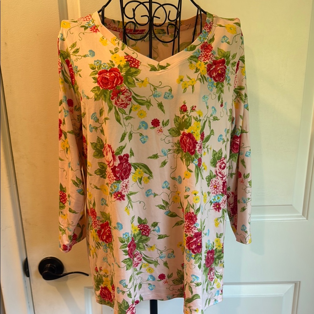 The pioneer woman, V-neck three-quarter sleeve floral blouse